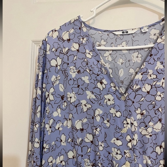 Uniqlo purple v neck sleeve flare dress - Picture 2 of 3